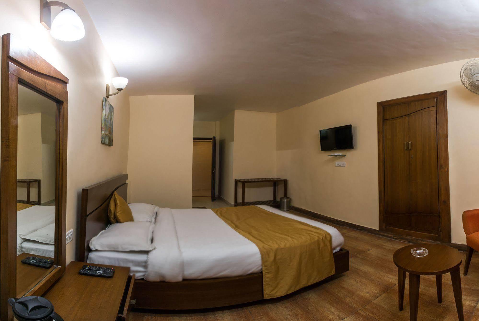 Himalaya Hotel Nainital Εξωτερικό φωτογραφία